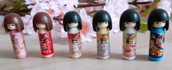 Gomme Iwako kokeshi
